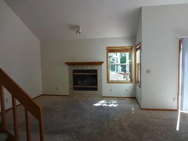 Building Photo - 5434 Fossil Ridge Dr W