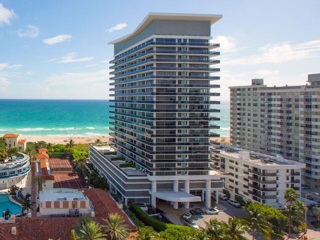 Building Photo - 5875 Collins Ave
