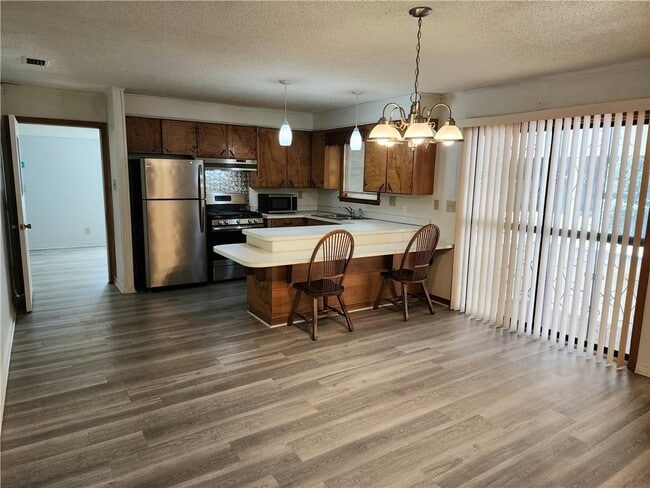 Building Photo - 3381 Woodard Dr