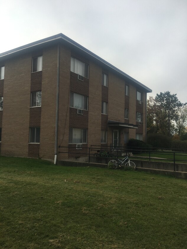 Primary Photo - 500 E Thomas St