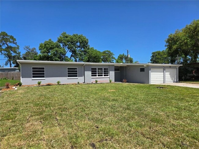 Building Photo - 3245 Royal Palm Ct