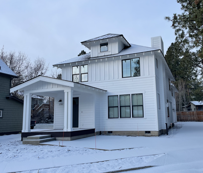 Building Photo - 1757 NW Steidl Rd