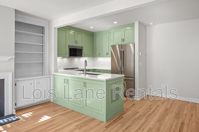 Building Photo - 12 Elliott St