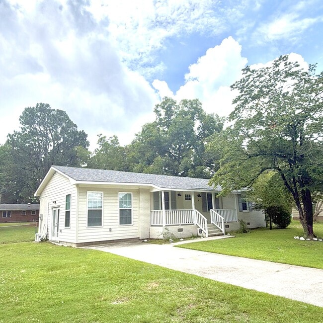Photo - 1931 Lt Hardee Rd (Greenville, NC) House