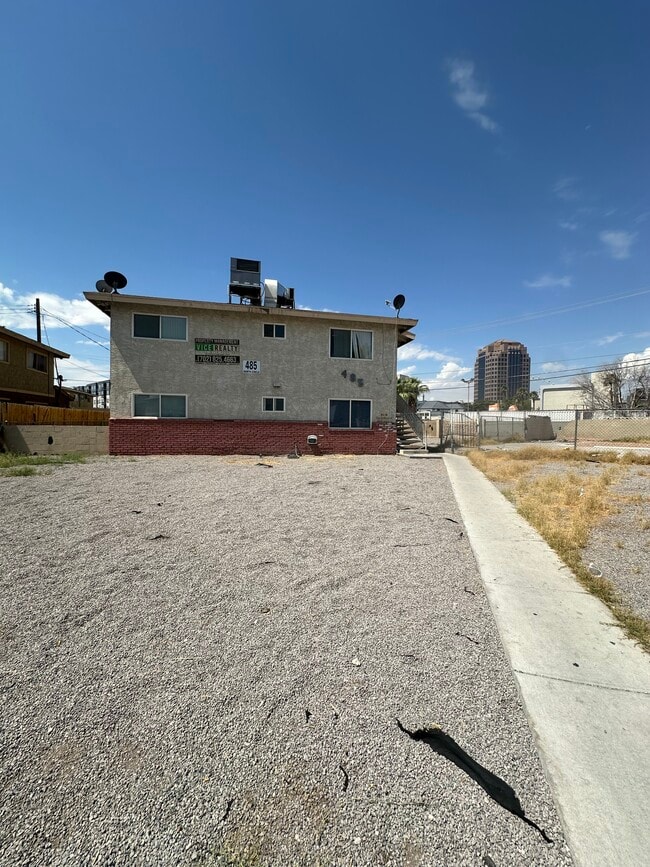 Building Photo - 485 North Cir