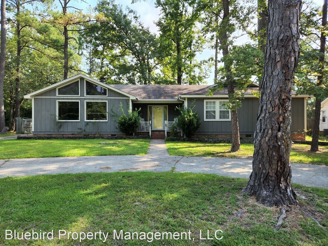 4 br, 2 bath House 204 Irongate Drive House for Rent in Columbia