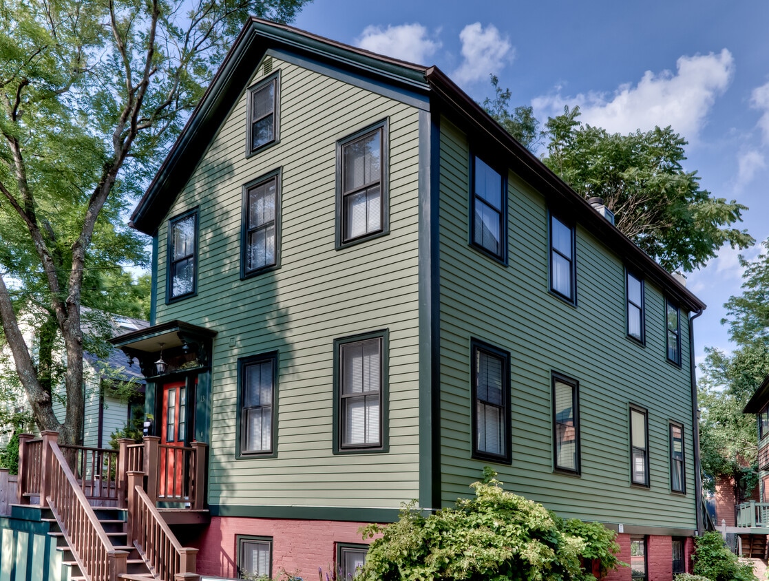 Primary Photo - 13 Webster Avenue
