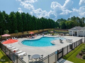 Building Photo - 3520 Pinetree Grv Ln