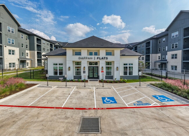 Building Photo - Daffan Flats
