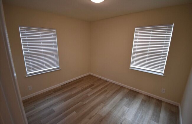 Foto del edificio - 1212 N College St