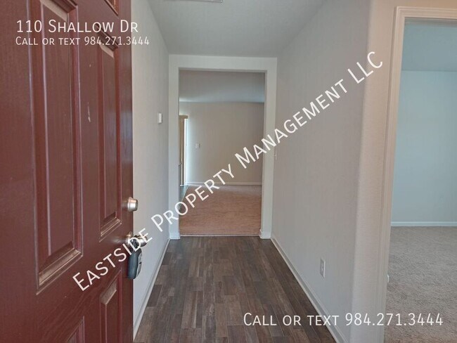 Building Photo - 110 Shallow Dr