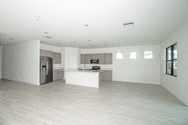 Foto del edificio - 5729 SE Sky Blue Cir