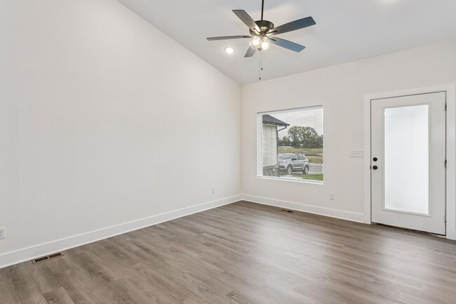 Building Photo - 5115/17 S Chase Ave