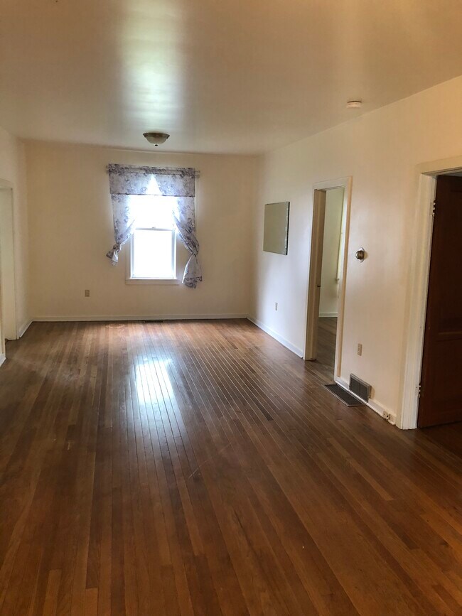 Sala de estar - 416 Wren Way