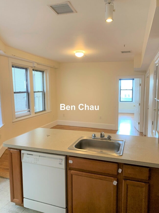 Photo - 881 Massachusetts Ave Apartment