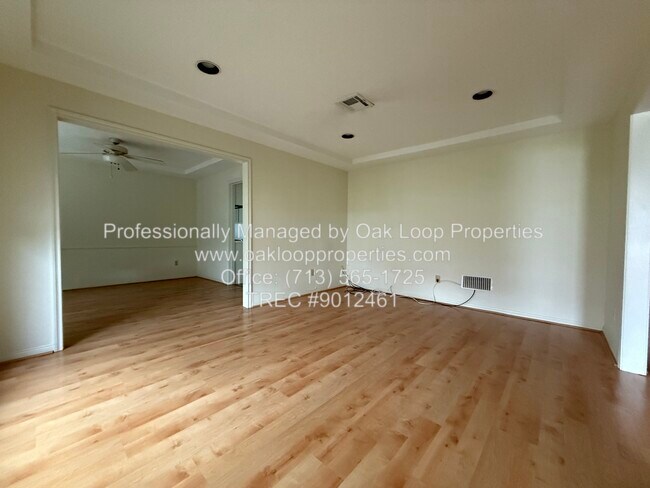 Foto del edificio - 7610 Burning Hills Dr