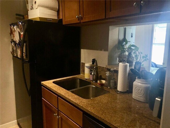 Building Photo - 3204 Menchaca Rd