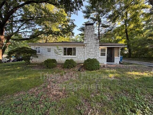Building Photo - 1911 Redman Rd
