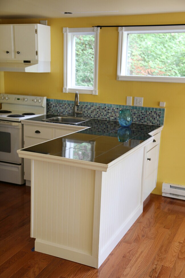 Kitchen - 1808 Benson Rd