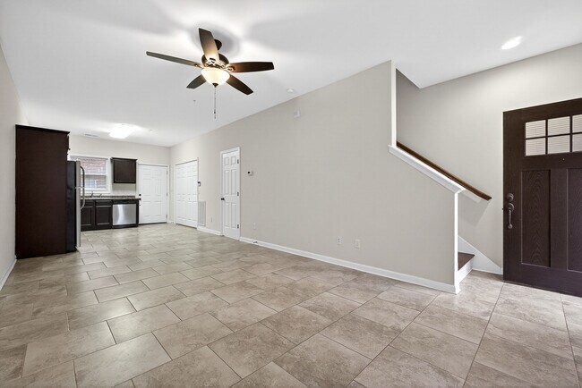 Foto del edificio - 117 Charlotte Dr