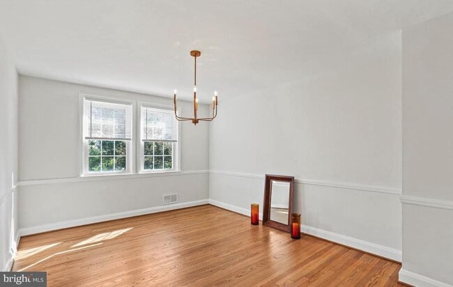 Building Photo - 403 Stratford Rd