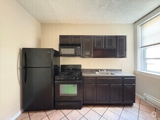 Building Photo - 402 13th Ave