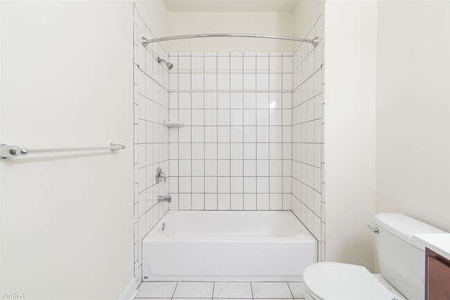 Building Photo - 2 br, 2 bath Triplex - 1923 N 7TH ST Unit 2