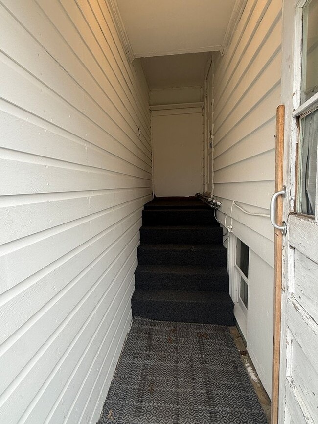 Building Photo - 407 N 12th St