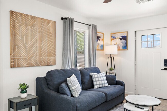 Foto del edificio - 2223 W Georgia Ave