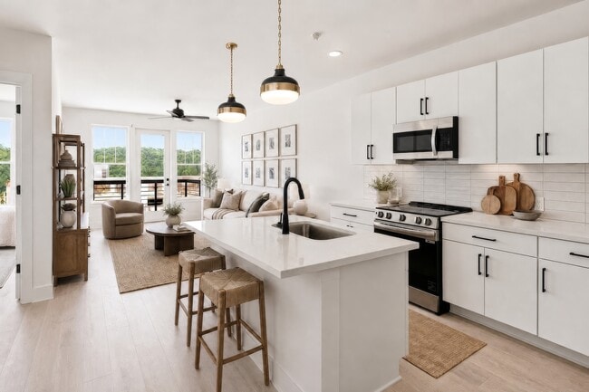 C - Plan Kitchen & Living Room - 95 Market