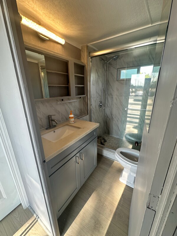 Foto del edificio - 8861 Live Oak Ave