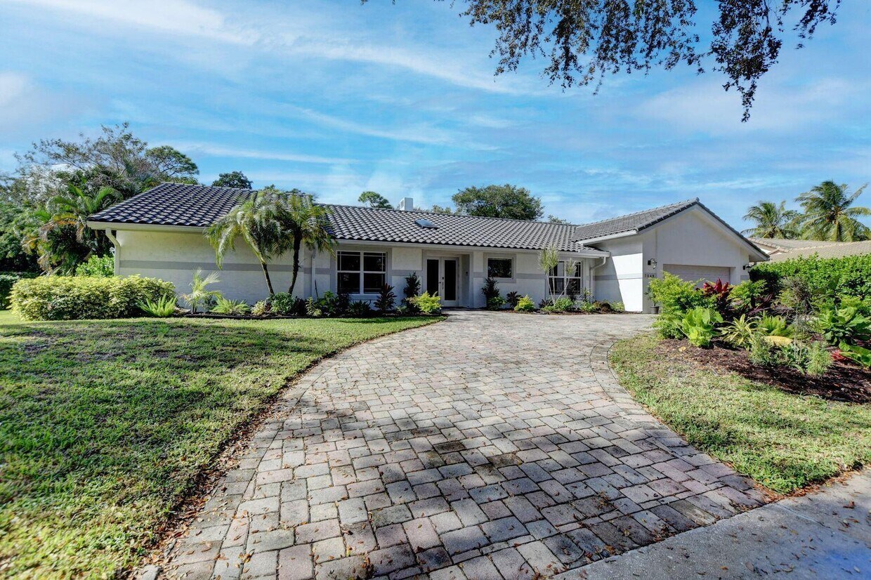 Primary Photo - 7548 Estrella Cir