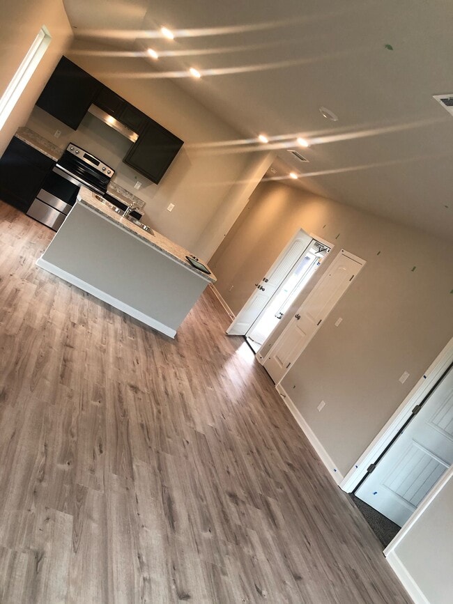 Building Photo - 5682 Magnolia de Percy Dr