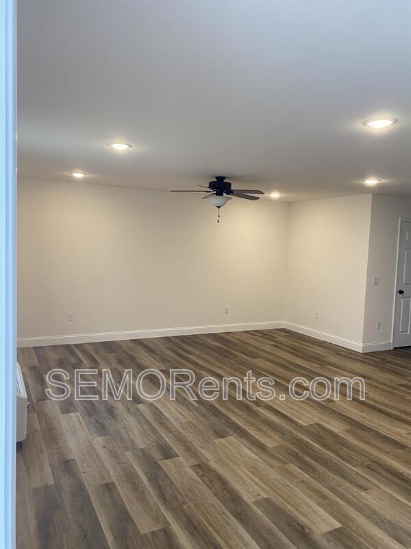 Foto del edificio - 27034 State Hwy B