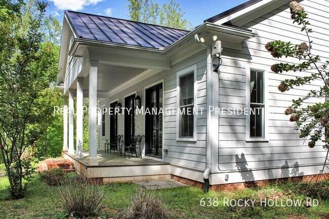 Building Photo - 638 Rocky Hollow Rd