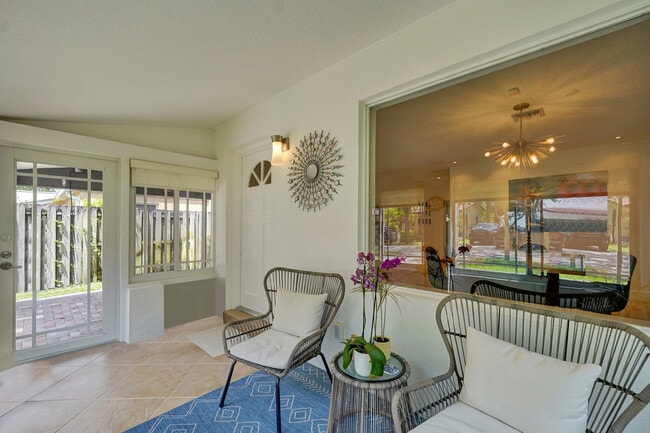 Foto del edificio - 929 SW 18th Ct