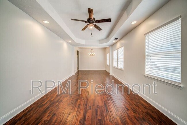 Foto del edificio - 81 Clay St SE