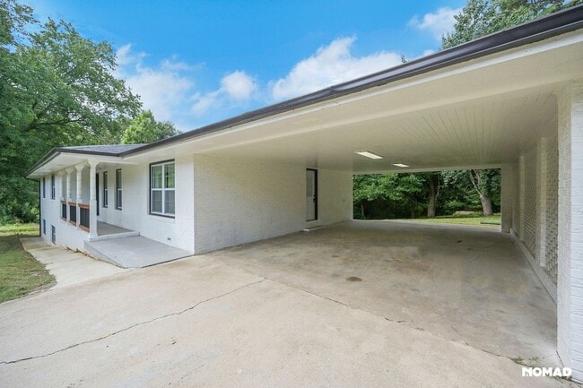Building Photo - 11178 Cumming Hwy