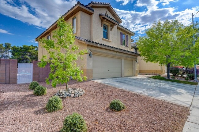 Building Photo - 4 Bedroom With a Pool in North Las Vegas- ...
