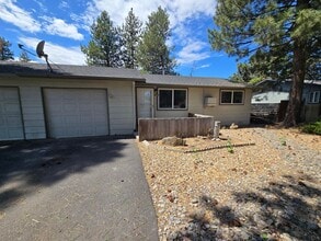 Building Photo - 351 SE Wildcat Dr