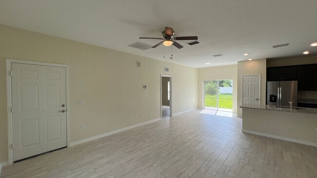 Foto del edificio - Beautiful 3 Bedroom / 2 Bath Home in Palm ...