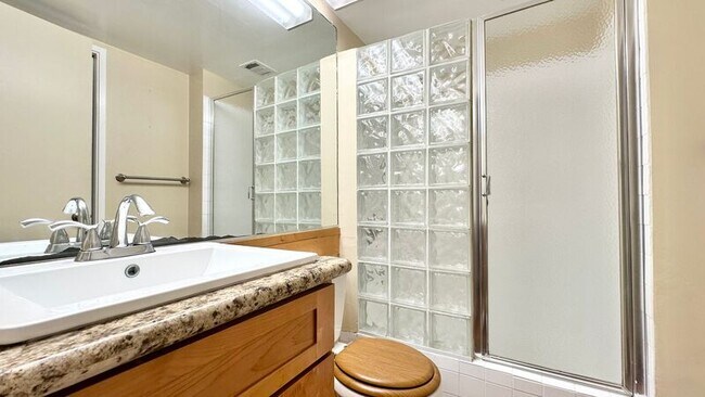 Building Photo - 6710 Hawaii Kai Dr