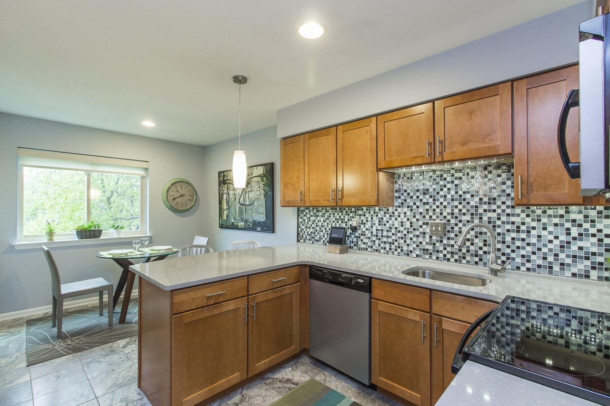 50 Woodside Rd Unit 15, Ardmore, PA 19003 Condo for Rent in Ardmore