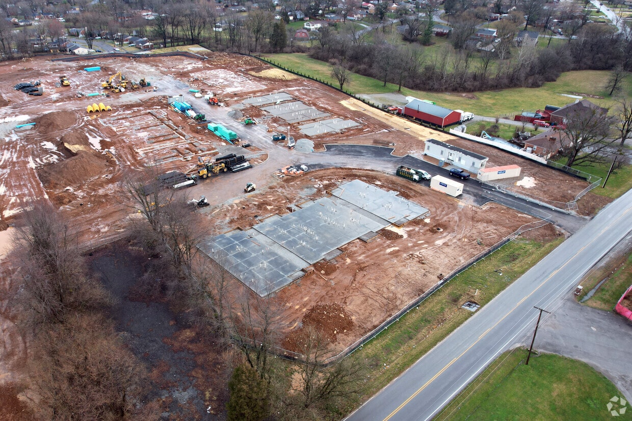 Lone Oak Meadows 4011 South Park Rd Louisville, KY Apartments for