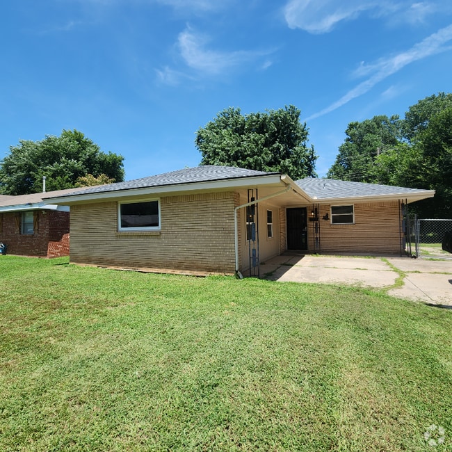 Building Photo - 908 Moraine Ave