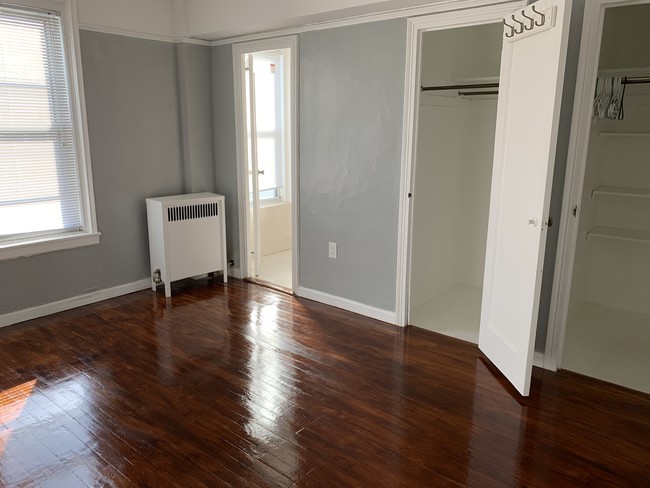 Building Photo - 180 72nd St