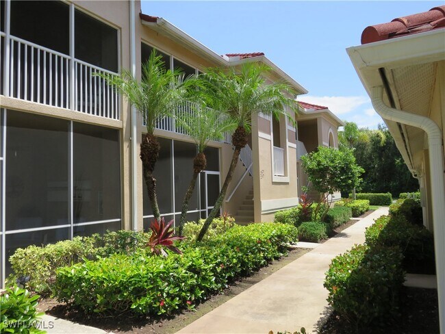 Foto del edificio - 2780 Cypress Trace Cir