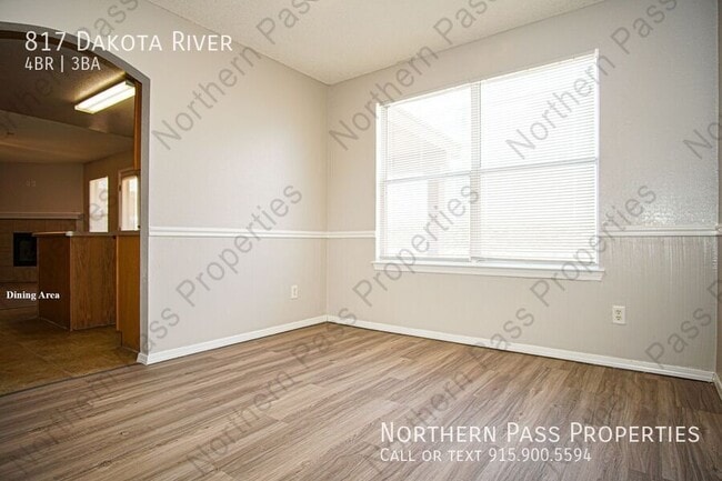 Building Photo - 817 Dakota River Ave