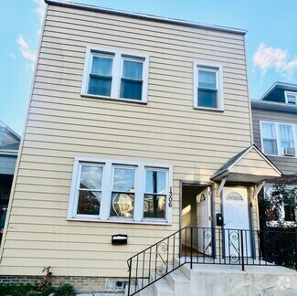 Building Photo - 1306 S 50th Ave