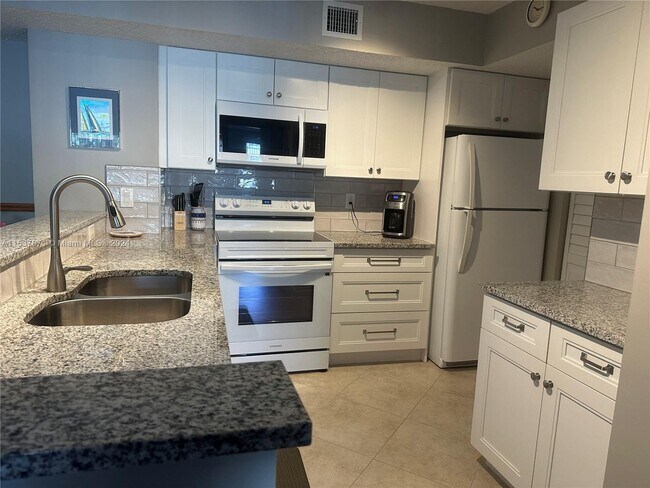 Foto del edificio - 278 Village Blvd